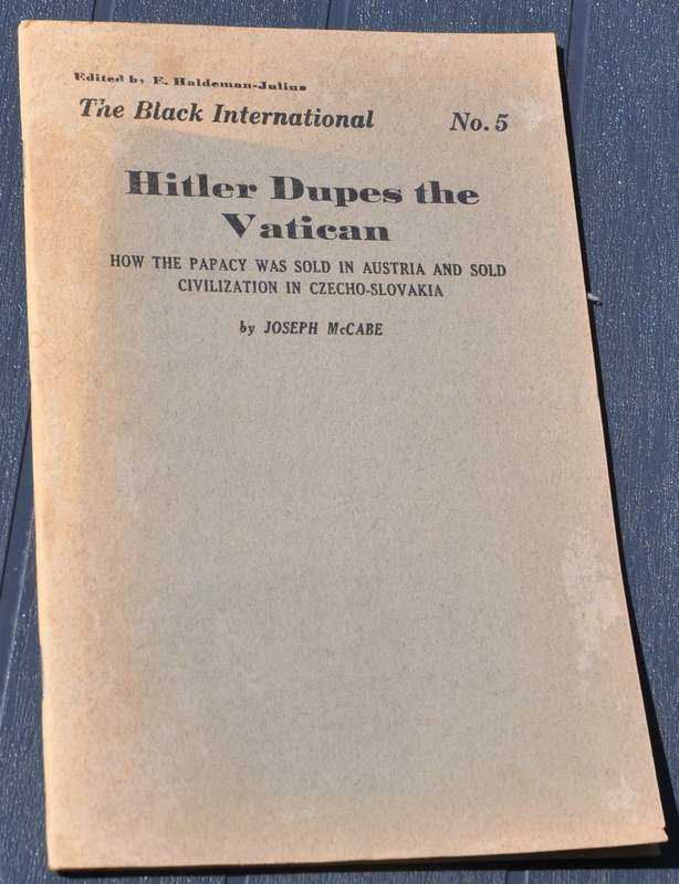 HITLER DUPES THE VATICAN  [1942] American propaganda pamphlet on Papacy/Austria/Czecho-Slovakia