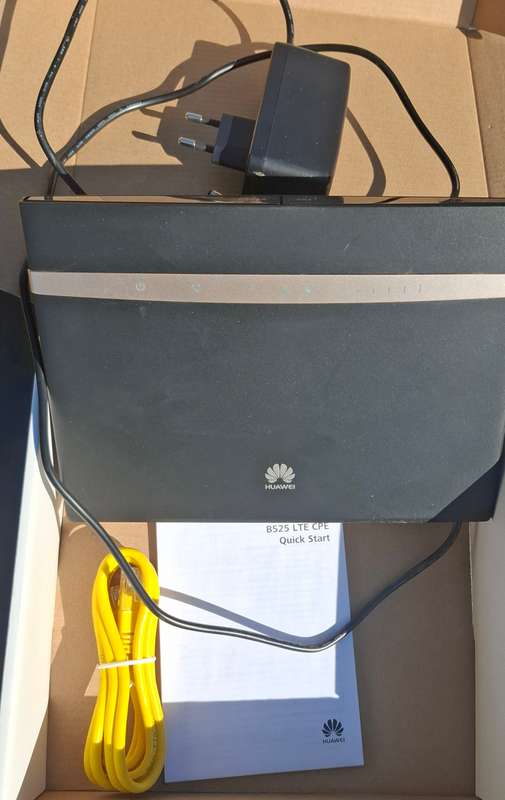 Huawei B525 4G LTE WiFi router **Just insert SIM card and power on**