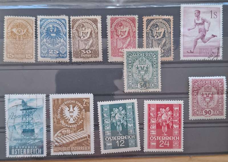 AUSTRIA - Deutsch-Österreich, lucrative  stamp lot - no doubles, hinged, superb perforation