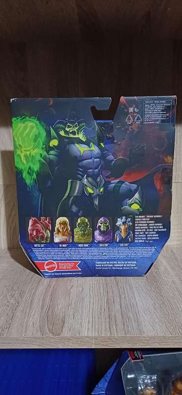 Masters of the Universe He-Man and Skelegod Figures