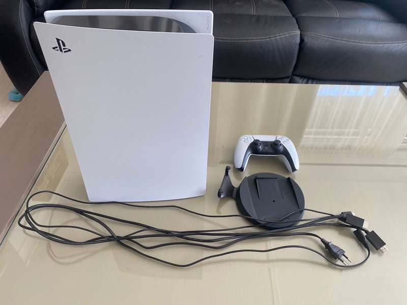 PlayStation 5 - Disc Edition (825GB)