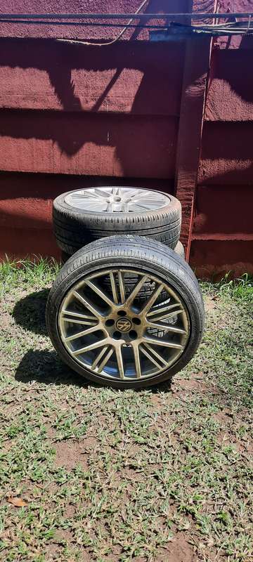 POLO GTI EXOR 17" RIM SET