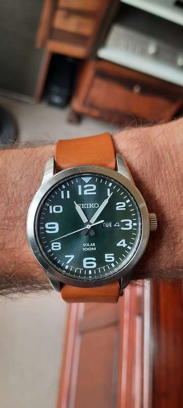 ULTRA-MODERN SEIKO SOLAR