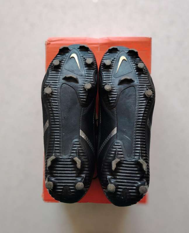 PHANTOM GT2 ACADEMY FG/MG SOCCER BOOTS