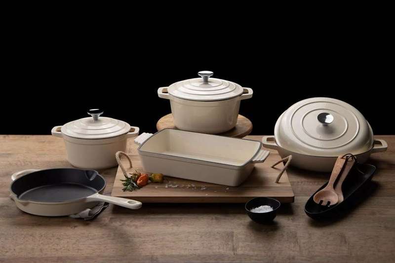 Durable Vintage Cast Iron Cookware Set - White