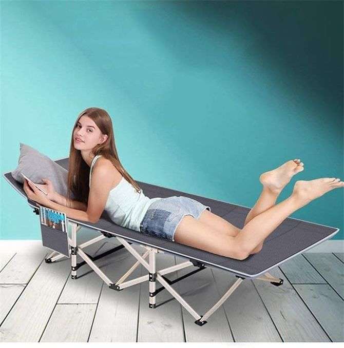 CampMaster Foldable Bed for Adults
