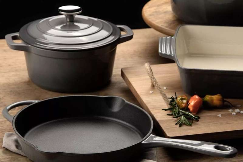 Durable Black Cast Iron Casserole Dish Set