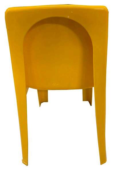 4x Toddlers Chairs Plastic Chairs Nice Chairs