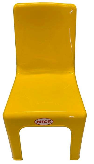 4x Toddlers Chairs Plastic Chairs Nice Chairs