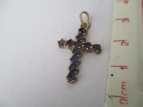 9Ct Gold and Iolite Pendant / cross