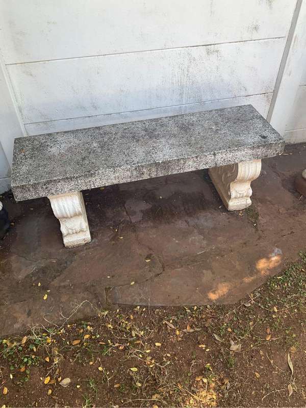 Outdoor  concrete  bench
