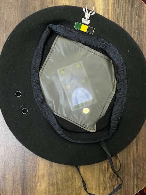 South African Infantry Beret, badge and bar. Original.