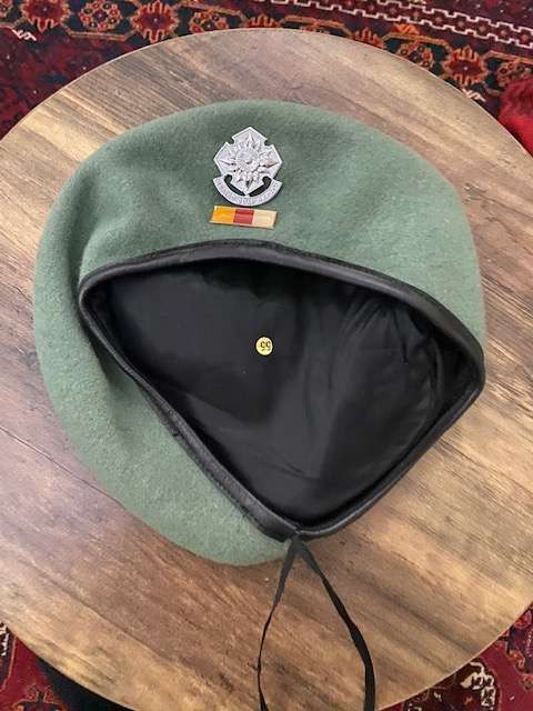 South African Women College Beret, badge and bar. Original.