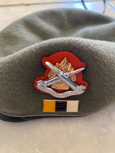 SA Armoured Corps Beret, Cap badge with Bar. All pins
