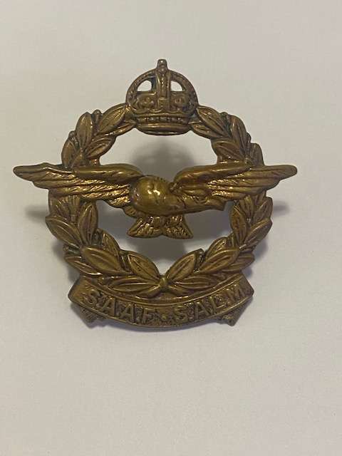 WW2 South african Airforce Kings Crown Officers Gilt Cap Badge. Original