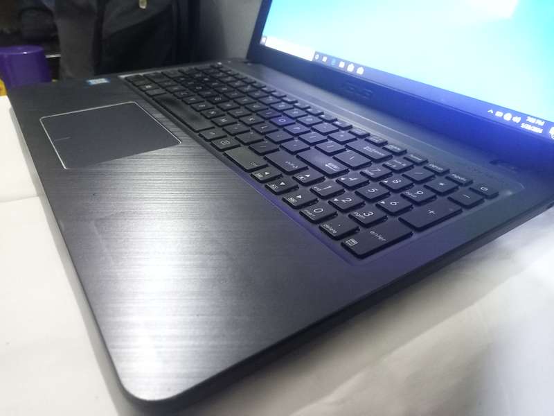 Asus Core i3 - 6th Gen 4gig Ram 1 Terabyte