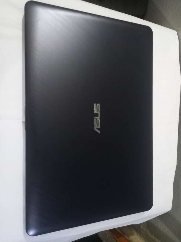 Asus Core i3 - 6th Gen 4gig Ram 1 Terabyte