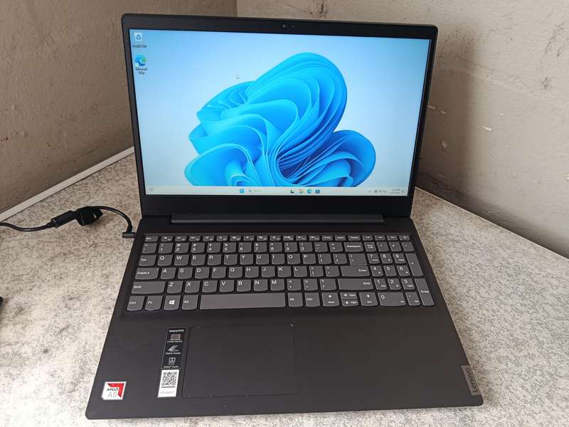 Lenovo A6 AMD 9th Gen 8gig Ram ddr4 512ssd + 500gb HD