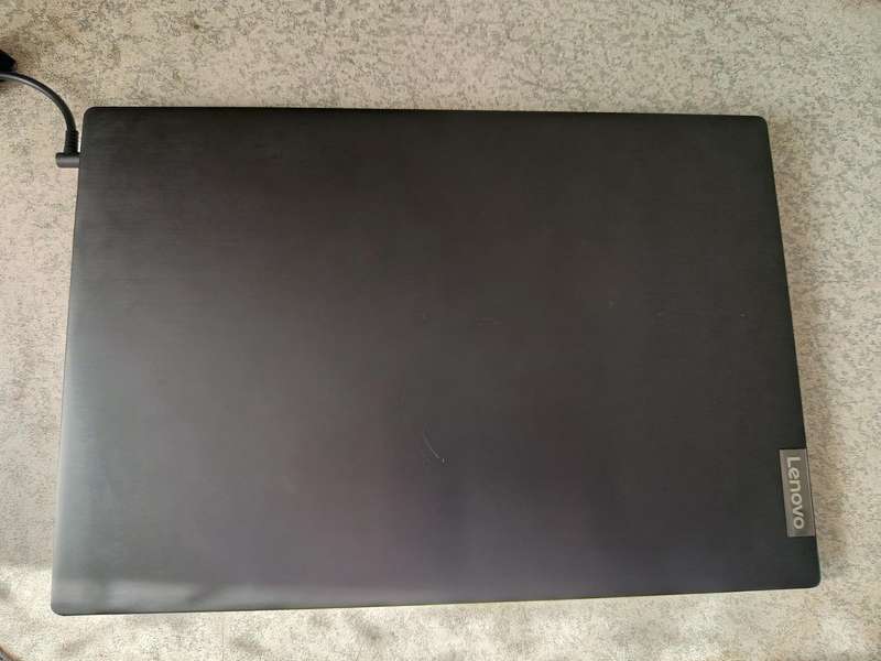 Lenovo A6 AMD 9th Gen 8gig Ram ddr4 512ssd + 500gb HD