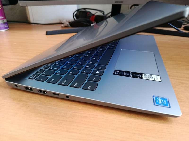 Slim Lenovo S145 8gig Ram ddr4 256SSD