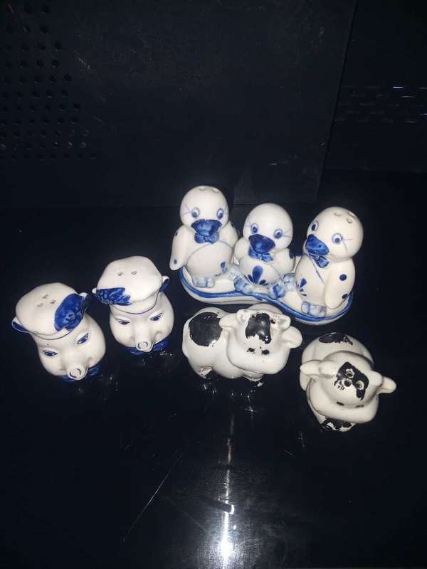 Assorted salt and pepper shakers lot (2 of 2)
