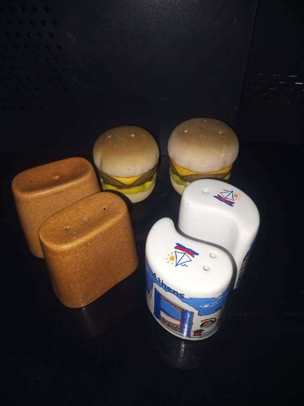 Assorted salt and pepper shakers(Lot 1 of 2)