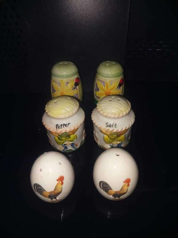 Assorted salt and pepper shakers lot (2 of 2)