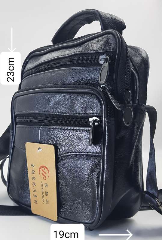 Genuine Cowhide Leather Men's/Ladies Unisex Crossbody Shoulder Bag with Adjustable Strap.