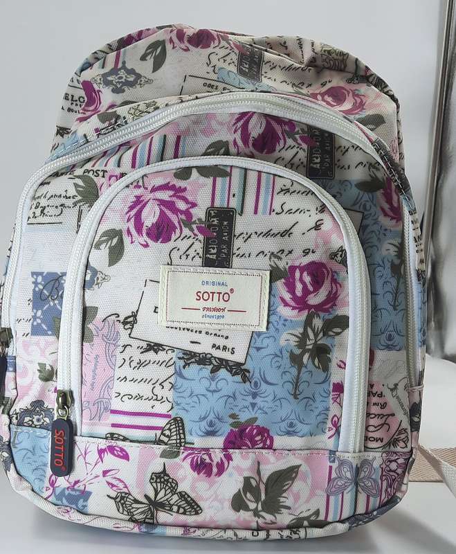 Trendy and cute ladies Backpack.In pinks!