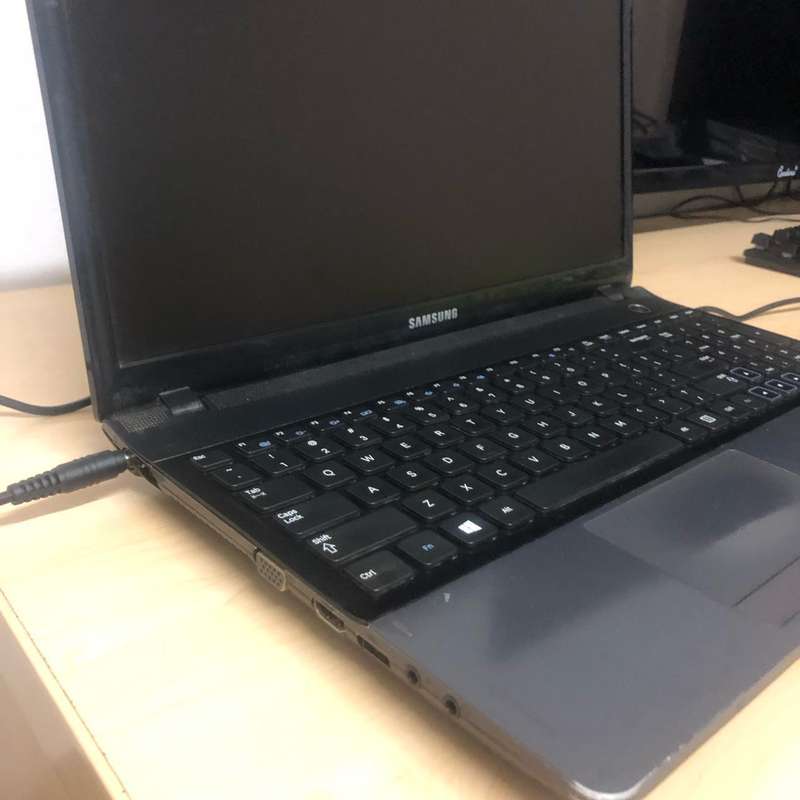 Samsung Np300e5c