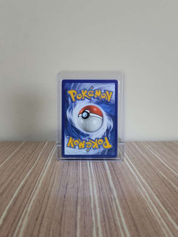 Pokémon: Charizard Reverse Holo Rare #25/185 - Mint Condition | Vivid Voltage (2020)