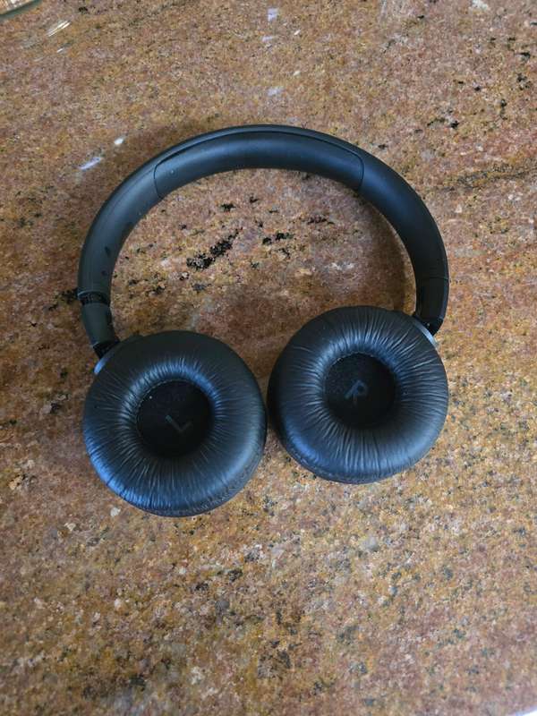 JBL Tune 510BT Wireless On-Ear Headphones - Black