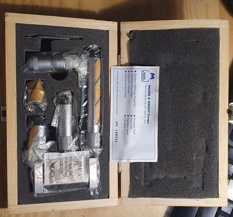 Moore and Wright Inside Tubular Micrometer Set 50-250mm x 0.01mm MAW-300-01