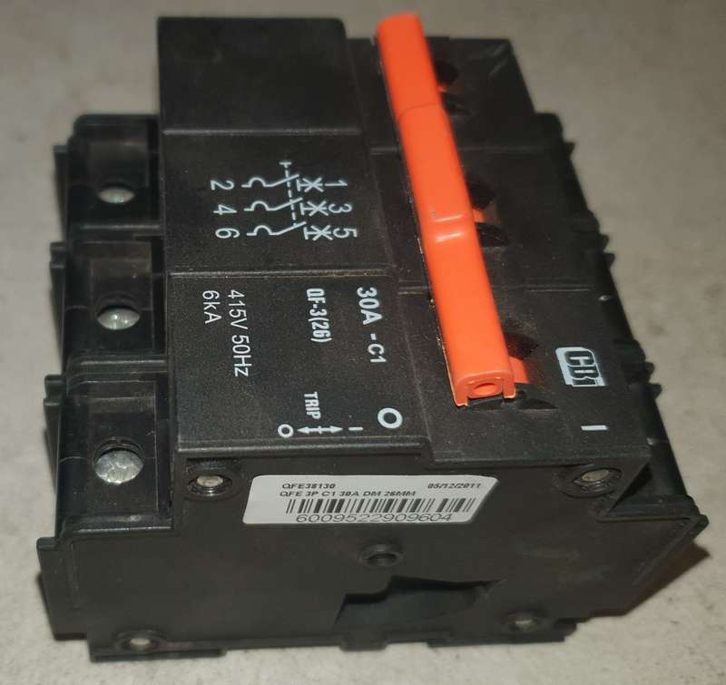 CBi Dual Mount Circuit Breaker C1 3 Pole 6ka - Qf-3 26 - 30 Amp