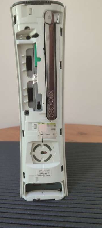 Xbox 360 - Spares or Repair