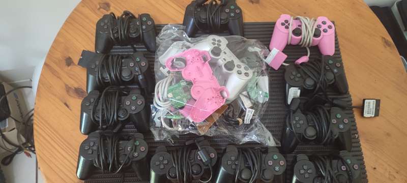 11 Playstation 2 Controllers - Spares Or Repair