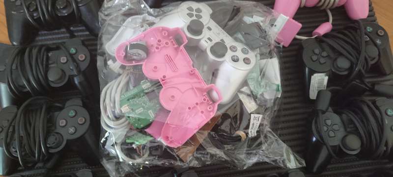 11 Playstation 2 Controllers - Spares Or Repair