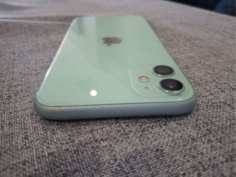 iPhone 11 64gb green