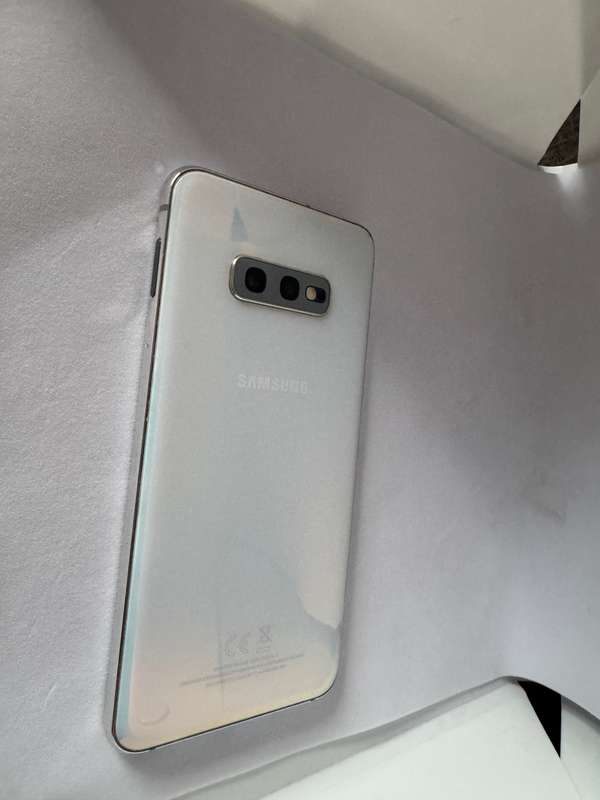 Samsung S10E | 128GB | Various Colors