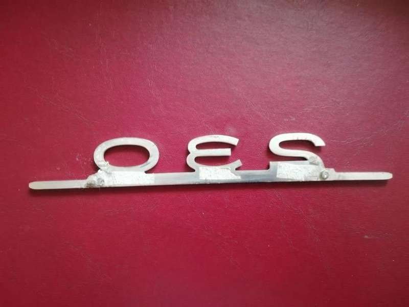 Mercedes Benz 230 Badge