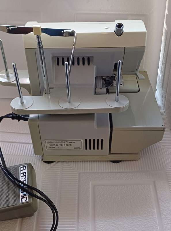 ELNA Overlocker