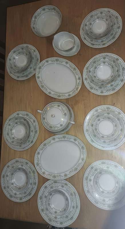 NORITAKE Green Hill