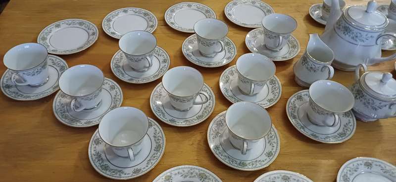 Noritake green hill  cups,coffee cups, teapot,sugar,milkjug