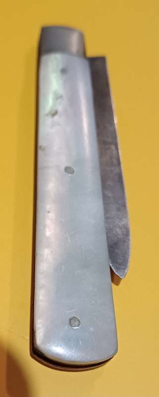 Hallmarked sterling silver fruit knive with mother of pearl