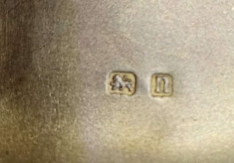 Silver case marked 36g