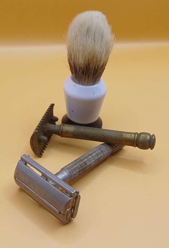 Two safety razors