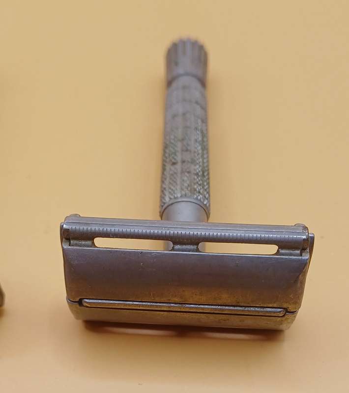 Two safety razors