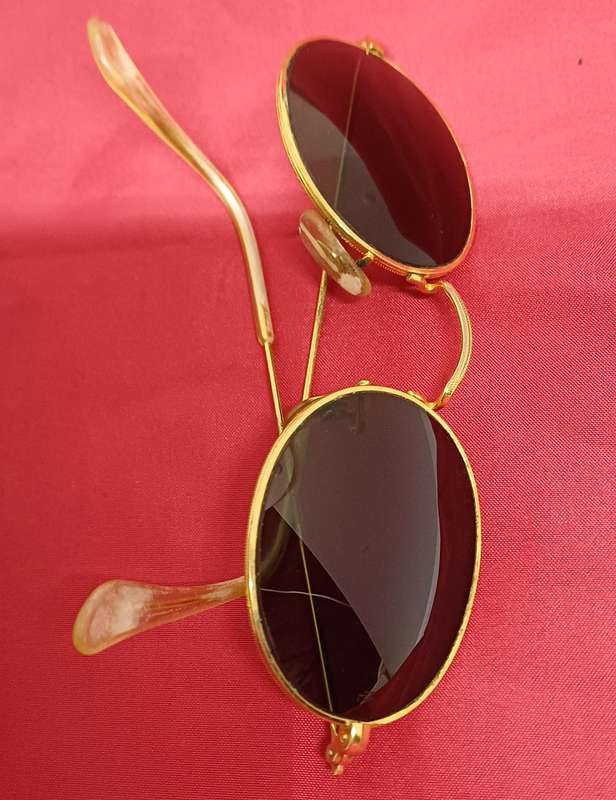 B & L  RAY-BAN USA