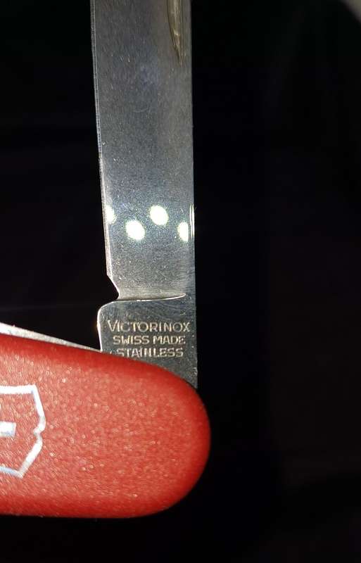 Victorinox officier suisse