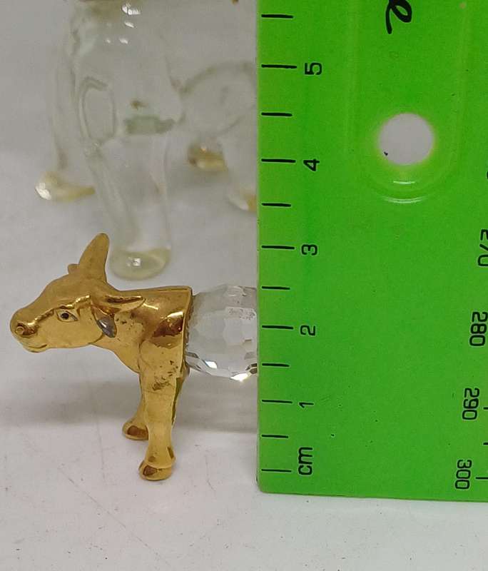 Two glass animals